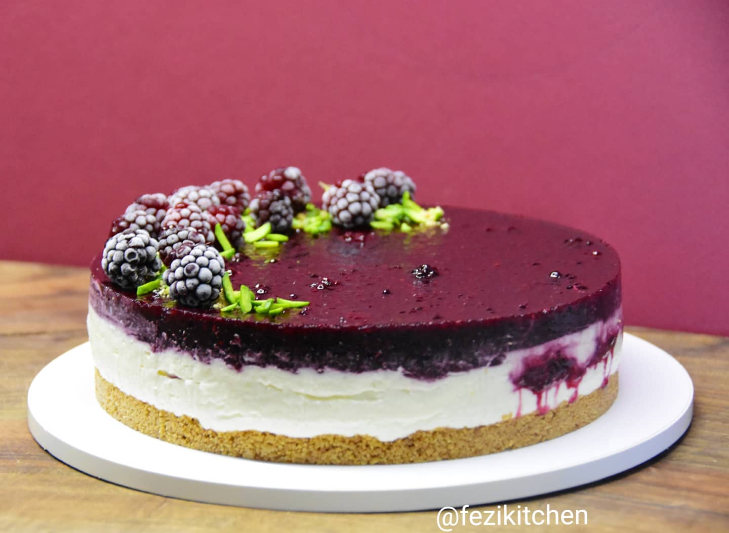 طرز تهیه چیز کیک تمشک یخچالی